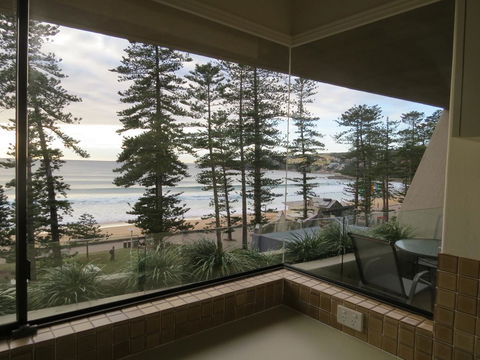 Manly Paradise Motel & Apartments - Pubs and Clubs 36