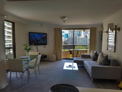 Paxsafe Sydney Hyde Park Central Apartments - Go Out 1