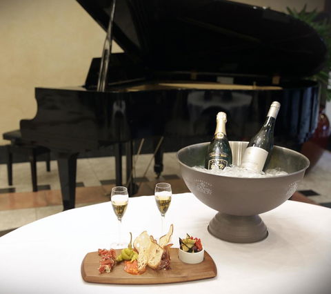 The Grace Hotel - Pubs and Clubs 23