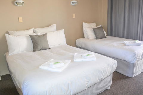 Commercial Hotel Motel Lithgow - Go Out 5