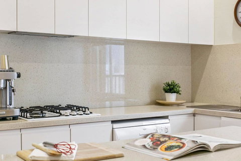 Oversized 2 Bedroom Manly Beach House - Go Out 2
