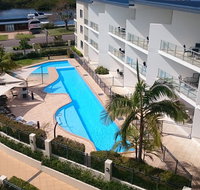 Boathouse Resort Water Front - Pubs and Clubs