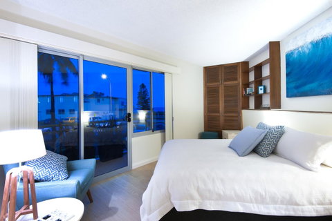 Waterview Beach Apartment - Go Out 1