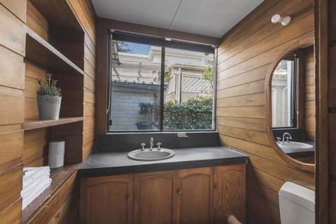 Designer Studios Manly - Go Out 10