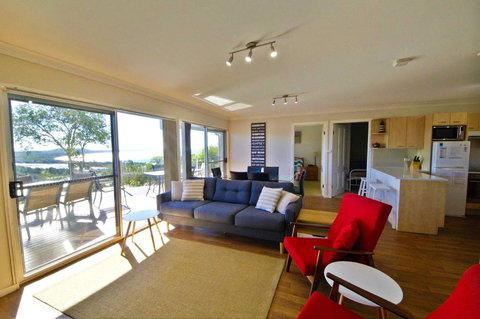 Coastwatch, 26 Comara Terrace - Go Out 4