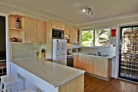 Coastwatch, 26 Comara Terrace - Go Out 2