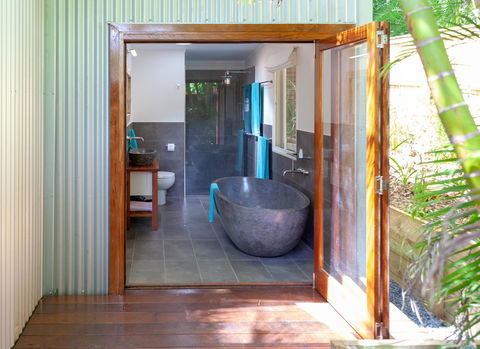Sanctuary In The Pocket - Pubs and Clubs 23