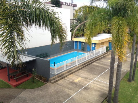 Waterview Apartments - Go Out 16