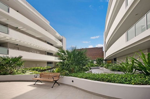 Wyndel Apartments Chatswood - Bertram - Go Out 11