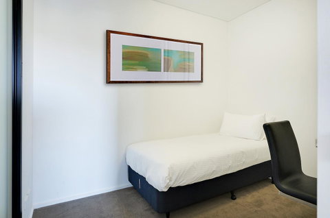 Wyndel Apartments Chatswood - Bertram - Go Out 12