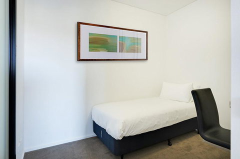 Wyndel Apartments Chatswood - Bertram - Go Out 15