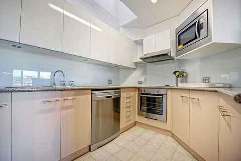 Charlesworth Bay Beach Resort - Go Out 17