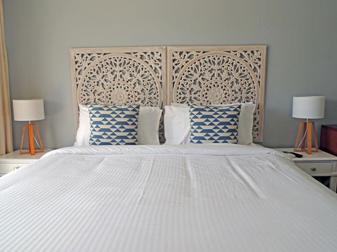Charlesworth Bay Beach Resort - Go Out 4