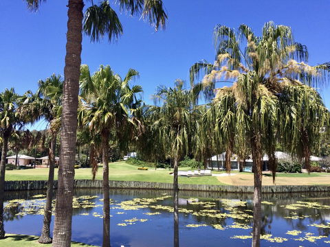 Charlesworth Bay Beach Resort - Go Out 23