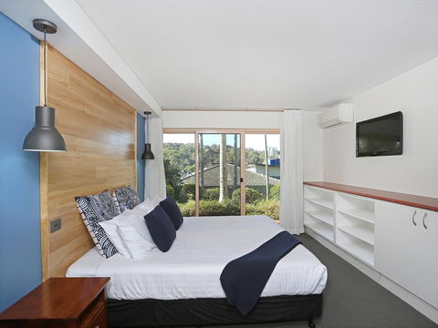 Charlesworth Bay Beach Resort - Go Out 44
