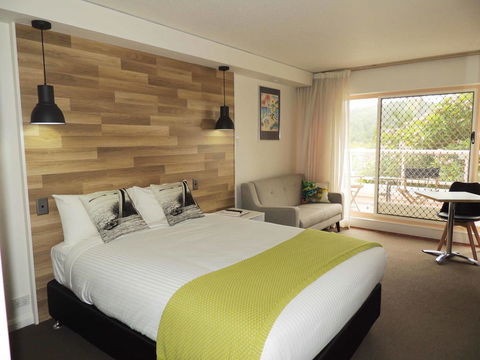 Charlesworth Bay Beach Resort - Go Out 32