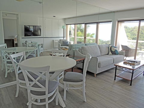 Charlesworth Bay Beach Resort - Go Out 10