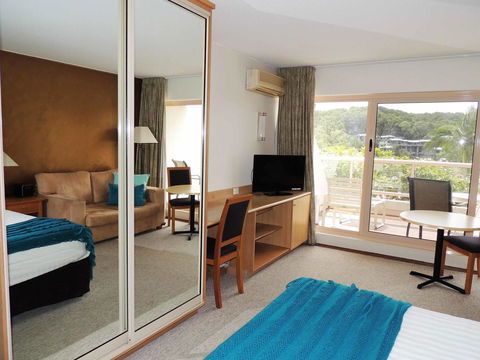 Charlesworth Bay Beach Resort - Go Out 31
