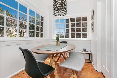 Seaspray - Manly Beach Apartment Close To The Sand - Go Out 2