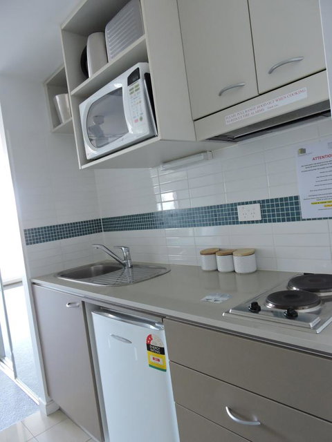 BASE Holidays - Ettalong Beach Premium Apartments - Go Out 21