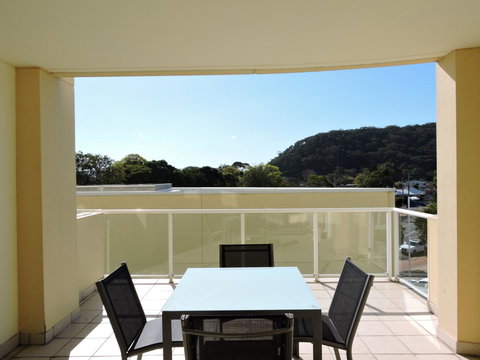BASE Holidays - Ettalong Beach Premium Apartments - Go Out 12