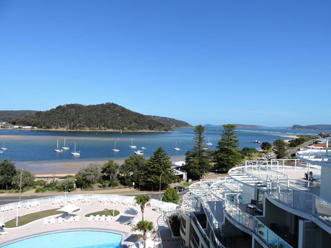 BASE Holidays - Ettalong Beach Premium Apartments - Go Out 19