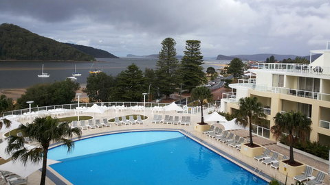 BASE Holidays - Ettalong Beach Premium Apartments - Go Out 28