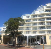 Ettalong Beach Premium Waterview Apartments - Pubs and Clubs