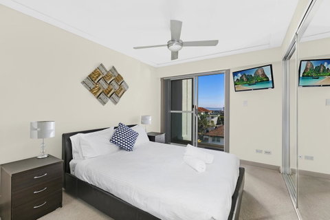 Sandy Cove Apartments - Pubs and Clubs 9