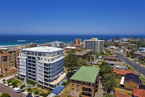 Sandy Cove Apartments - Pubs and Clubs 18