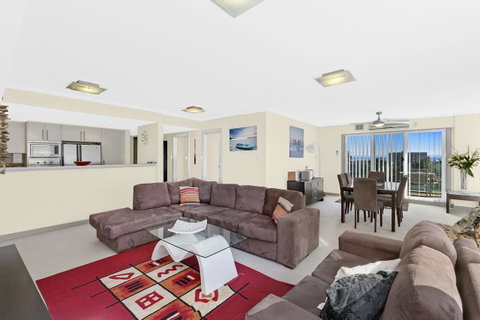 Sandy Cove Apartments - Pubs and Clubs 10