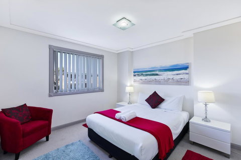 Sandy Cove Apartments - Pubs and Clubs 4