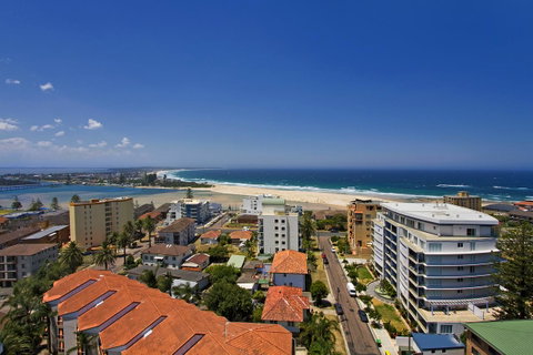 Sandy Cove Apartments - Pubs and Clubs 20