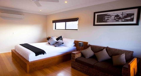 Aabi's At Byron - Pubs and Clubs 24