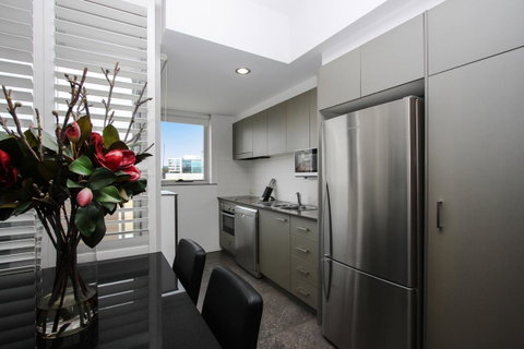 Honeysuckle Executive Apartments - Go Out 10