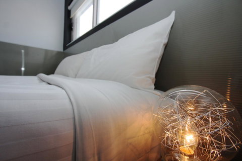 Honeysuckle Executive Apartments - Go Out 23