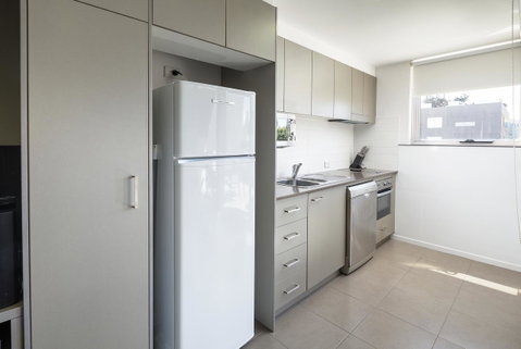 Honeysuckle Executive Apartments - Go Out 5