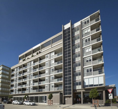 Honeysuckle Executive Apartments - Go Out 29