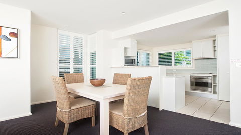 Pacific Blue, Salamander Bay - Pubs and Clubs 13