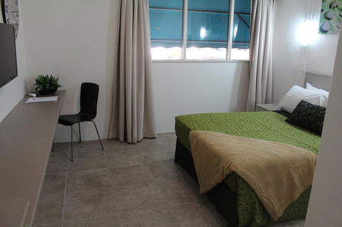 Ashwood Motel - Pubs and Clubs 14