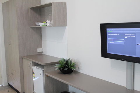 Ashwood Motel - Pubs and Clubs 9