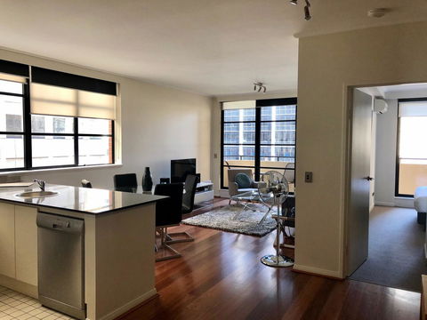 Wyndel Apartments - Apex North Sydney - Go Out 3