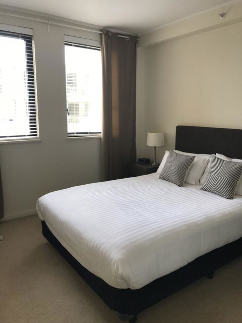 Wyndel Apartments - Apex North Sydney - Go Out 13