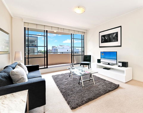 Wyndel Apartments - Apex North Sydney - Go Out 0