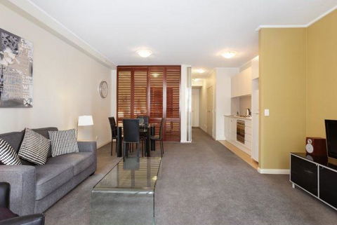 Wyndel Apartments - Apex North Sydney - Go Out 20