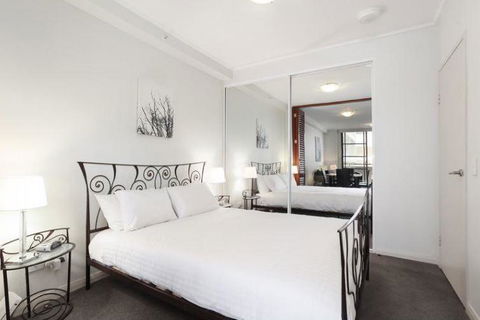 Wyndel Apartments - Apex North Sydney - Go Out 14