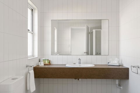 Wollongbar Motel - Pubs and Clubs 33