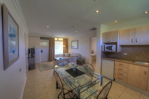 Cooma Motor Lodge Motel - Go Out 25