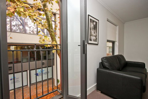 The Star Apartments - Go Out 7