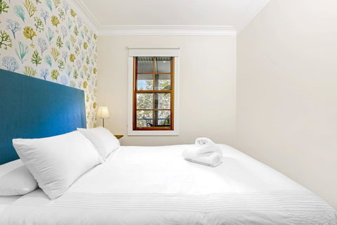 Bellevue Accommodation - Pubs and Clubs 4